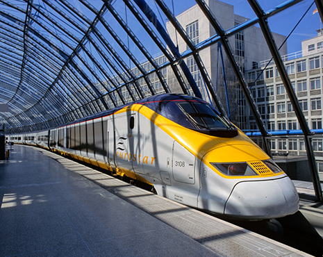 AT2KB3 Eurostar locomotive, London. Image shot 07/1995. Exact date unknown.