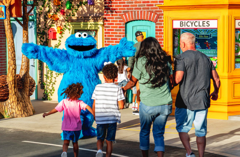 Big Bird with kids